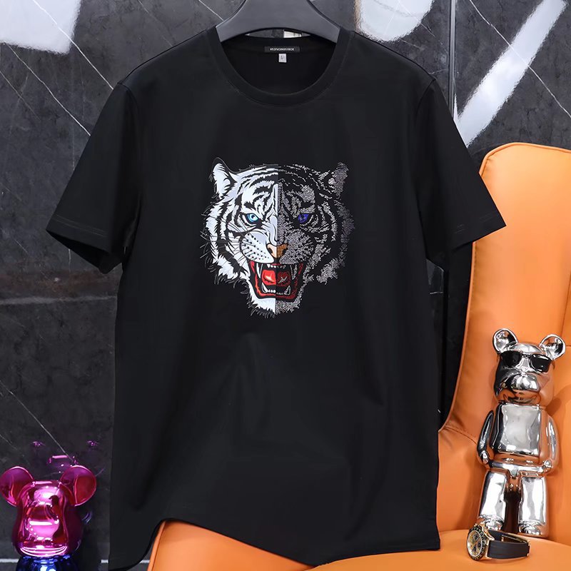 T-shirt uomo con stampa testa di tigre per look alla moda_voghion.com