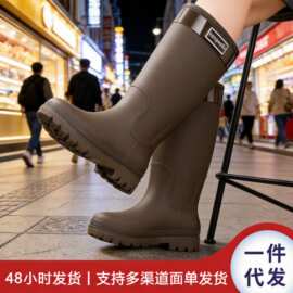 跨境加绒时尚厚底PVC防滑雨鞋女 户外通勤平口日式雨靴水鞋高筒