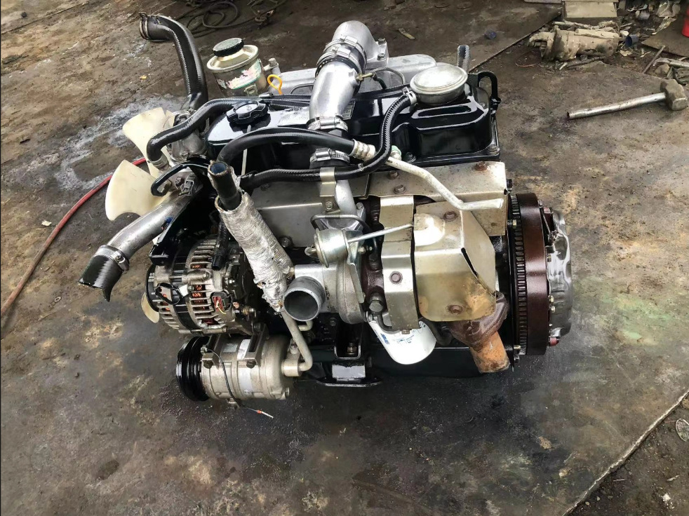 Complete Japanese Nissan Pickup QD32 turbo diesel engine, QD32 engine, used diesel engine