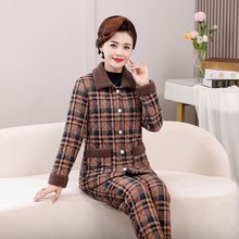 直播款妈妈装加绒加厚两件套格子套装洋气中老年时尚棉袄保暖上衣