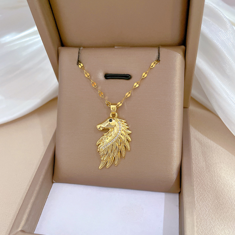 Elegant Full Diamond Collarbone Necklace In Titanium Steel_voghion.com