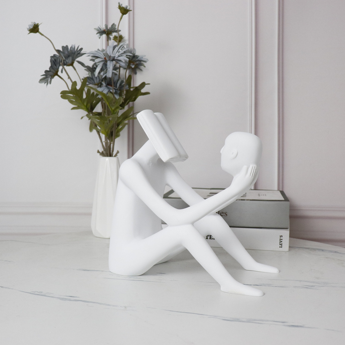 Creative accessory for home use for living room