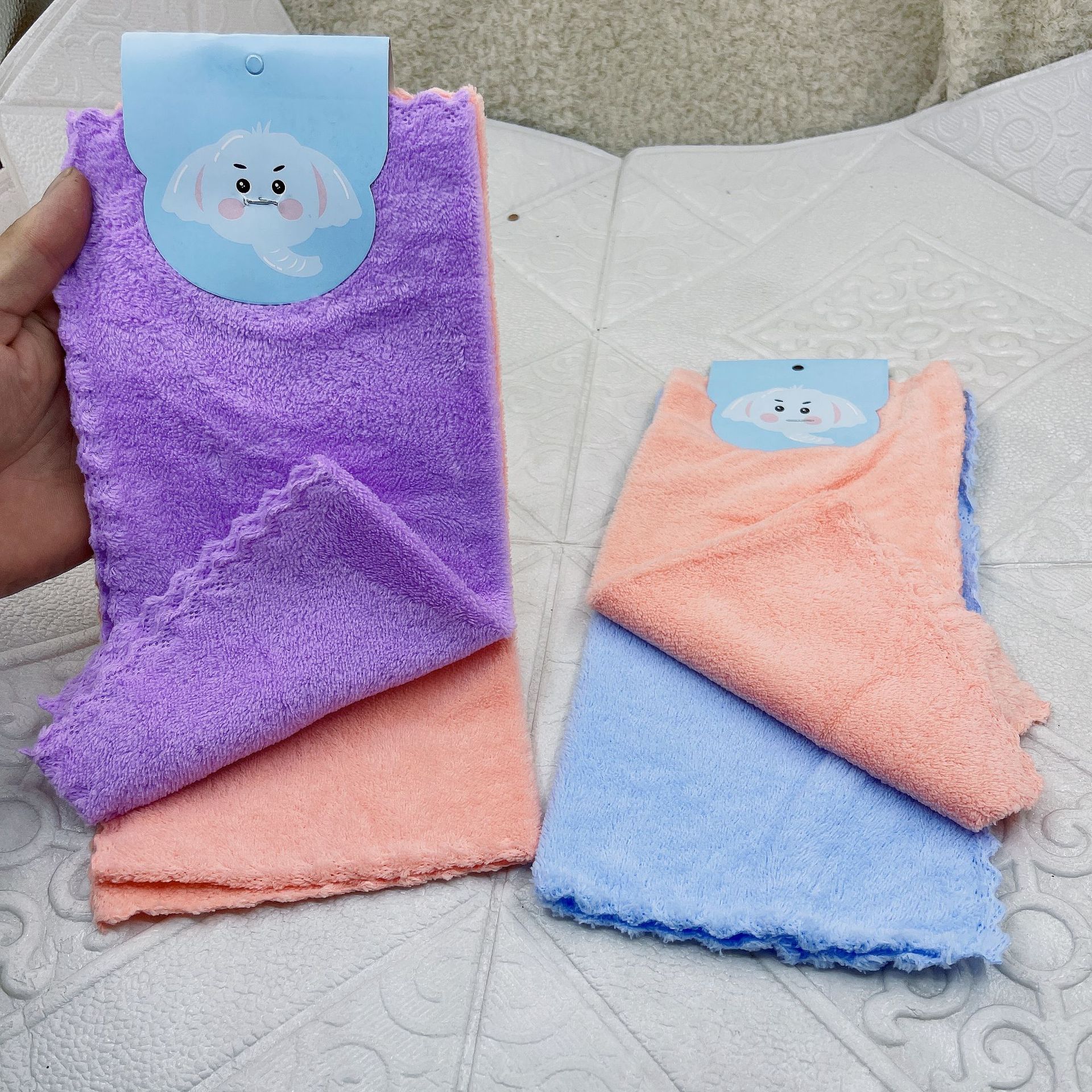 Two-piece Set Of Coral Face Towels, Goods For Two-yuan Department Stores, And Three-yuan Stalls_voghion.com
