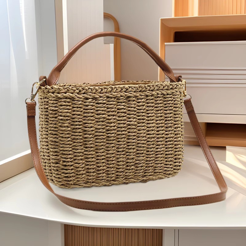 Straw woven solid color one-shoulder bag