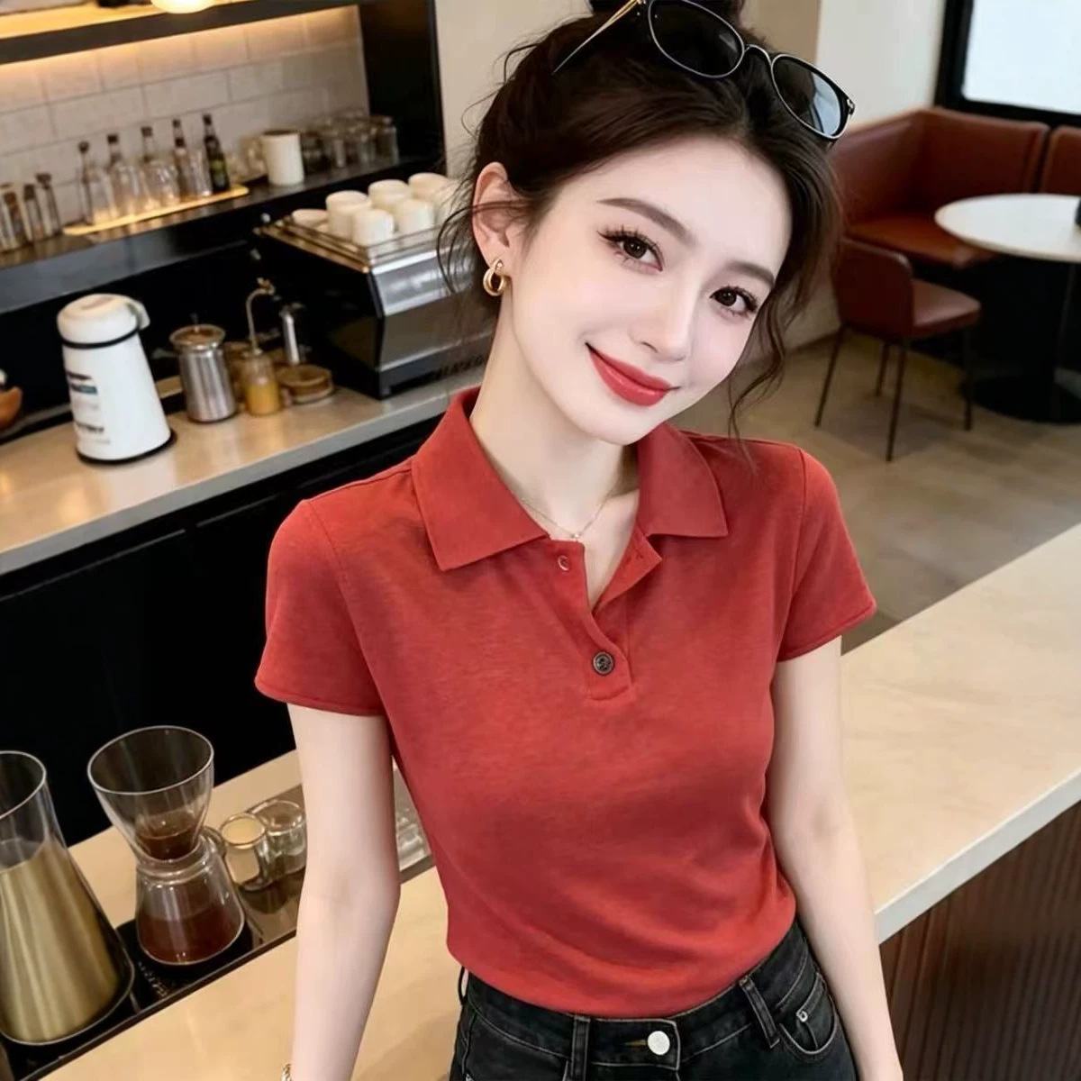 Áo thun ngắn tay nữ cổ polo dáng ôm, kiểu Hàn Quốc — màu đỏ
