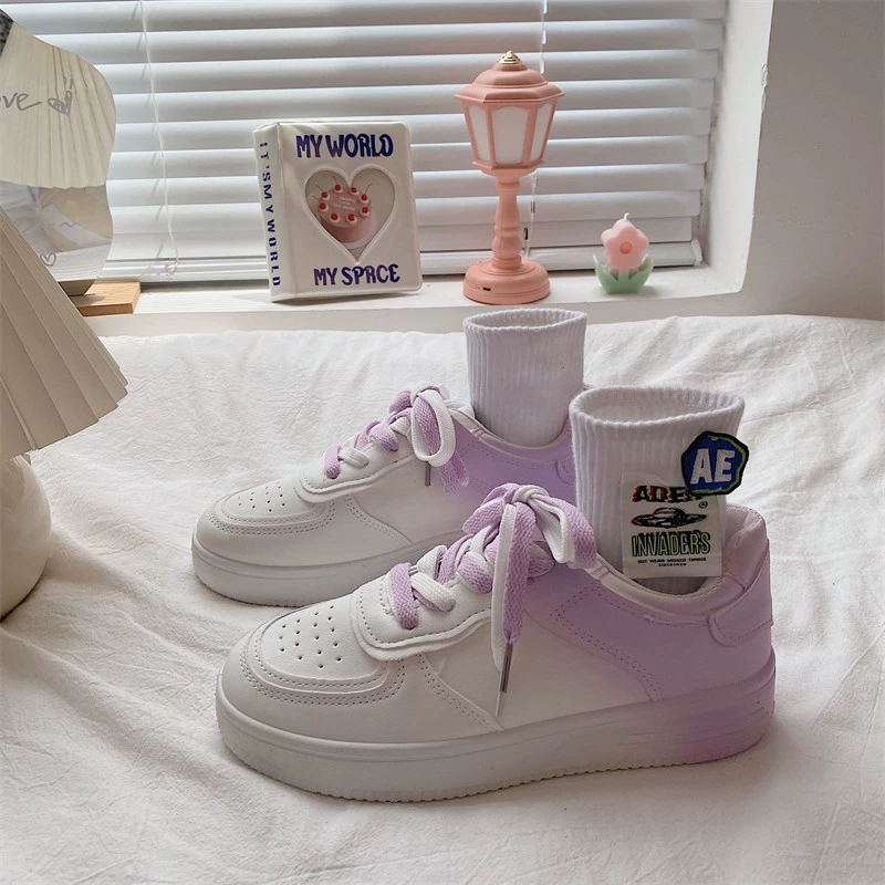 Градиентные белые туфли детские 2022 новая осенняя одежда взрывы кроссовки дышащие студенческие туфли для досок Джокер