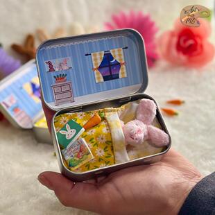 Bunny Plush Toy in a Tinë�q�����F���b��������ë�q������b