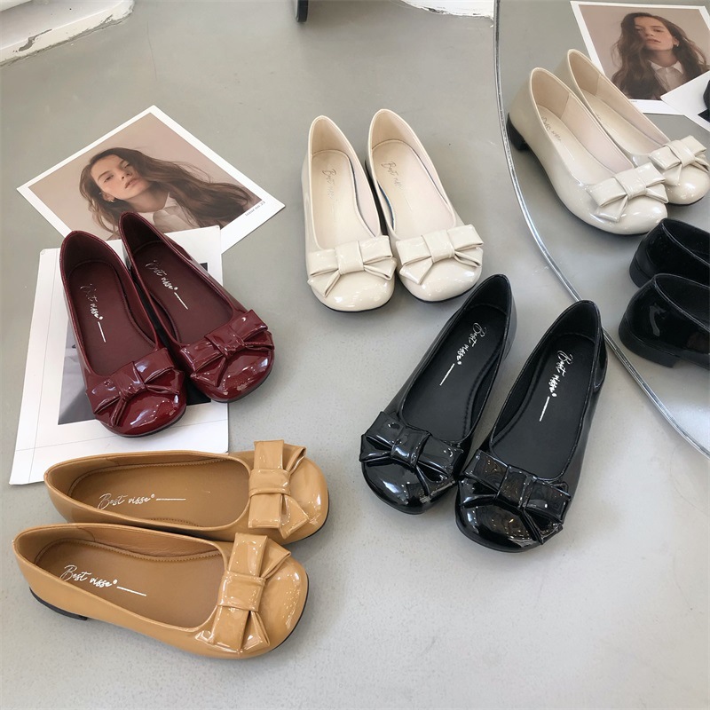 2025 한국판 새로운 부드러운 기질 라운드 토 로우 입 활 다용도 사계절 신발 플랫 여성 신발 보트 신발