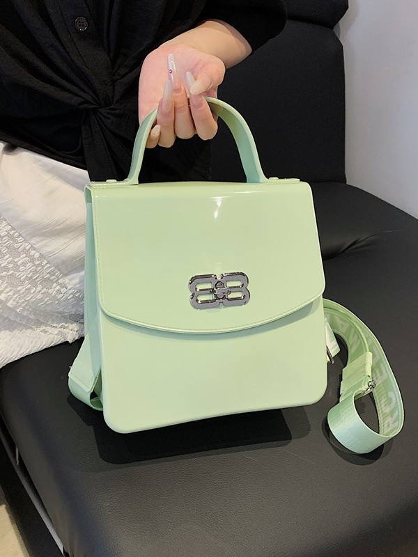 Alta sensación de moda de color gelatina bolso pequeño para mujeres 2025 nueva moda versátil exquisita mochila de hombro