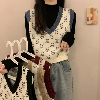秋季韩版复古V领提花针织马甲短款外搭学生外穿无袖套头背心毛衣