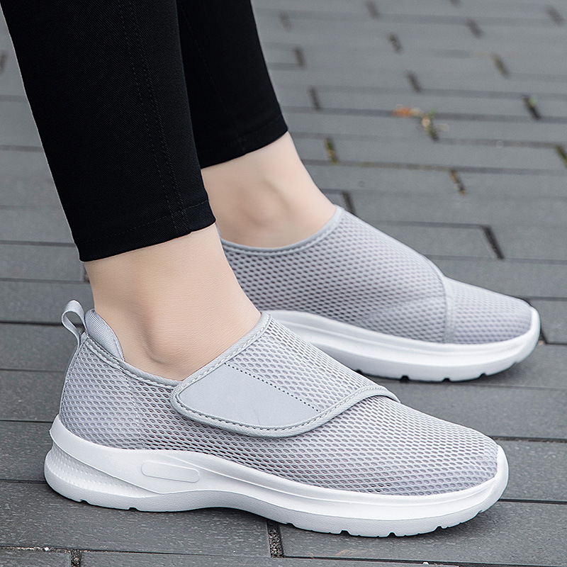 Primavera y verano relajados zapatos de caminata casuales de mediana edad ligeros y transpirables zapatos de pareja zapatos de mamá image 4