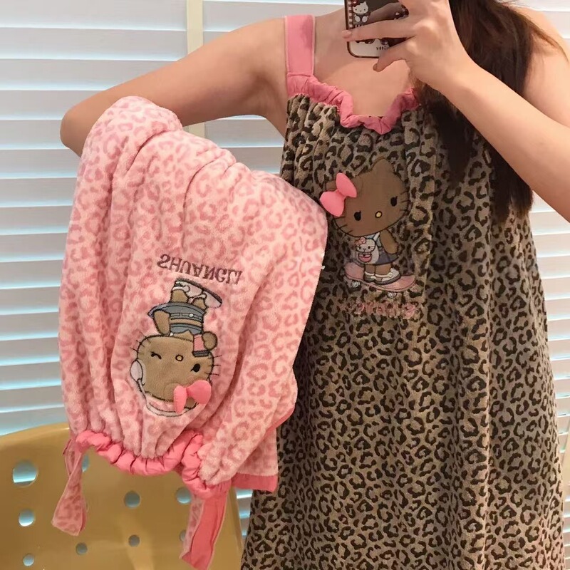 Leopard print cat pattern bath skirt, wearable bath towel, absorbent, quick-drying, new model for adults, suitable for home and dormitory use Leopard print cat pattern bath skirt, wearable bath towel, absorbent, quick-drying, new model for adults, suitable for home and dormitory use