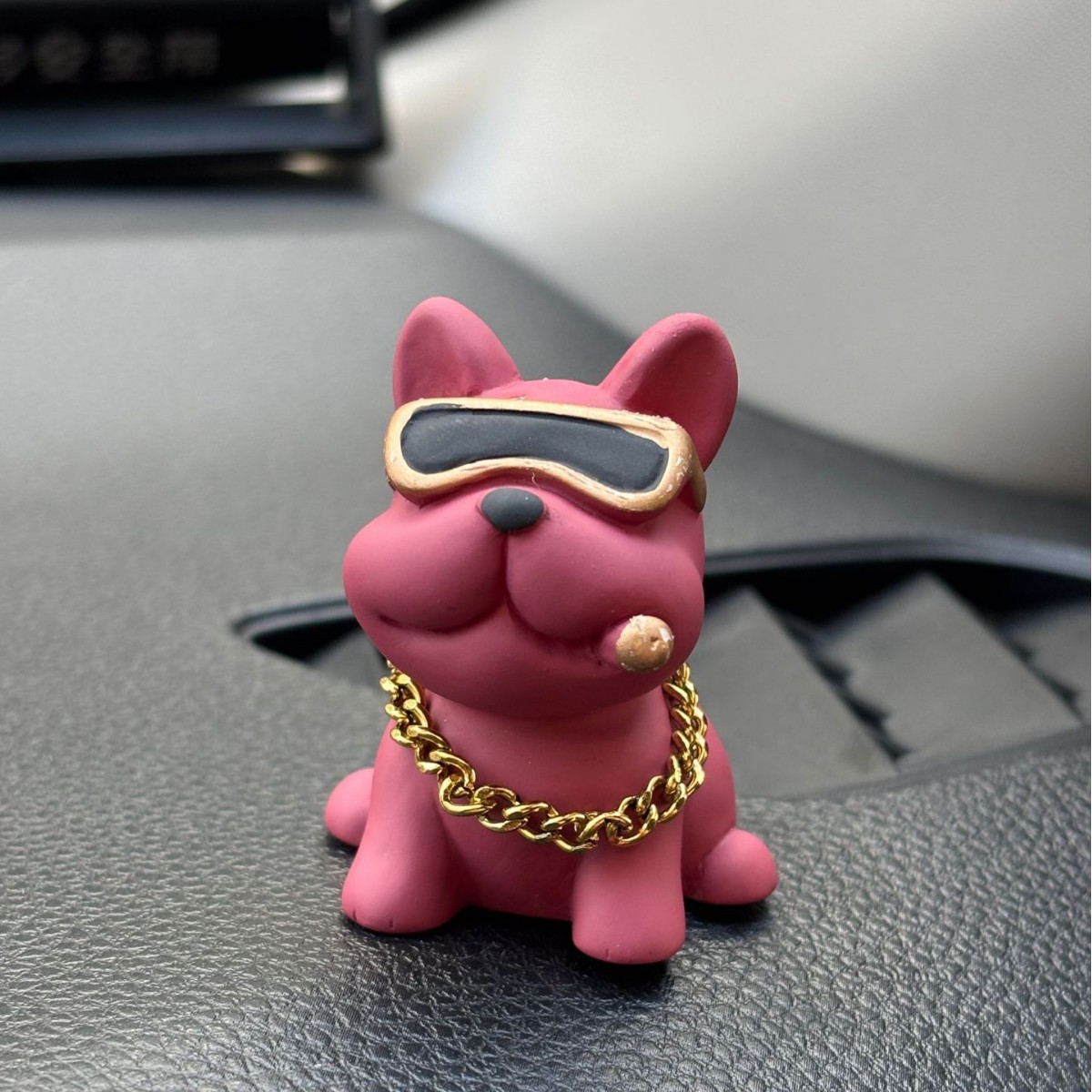 Resina cool bulldog llavero lindo perrito muñeca colgante bolso de coche llavero exquisito pequeño regalo