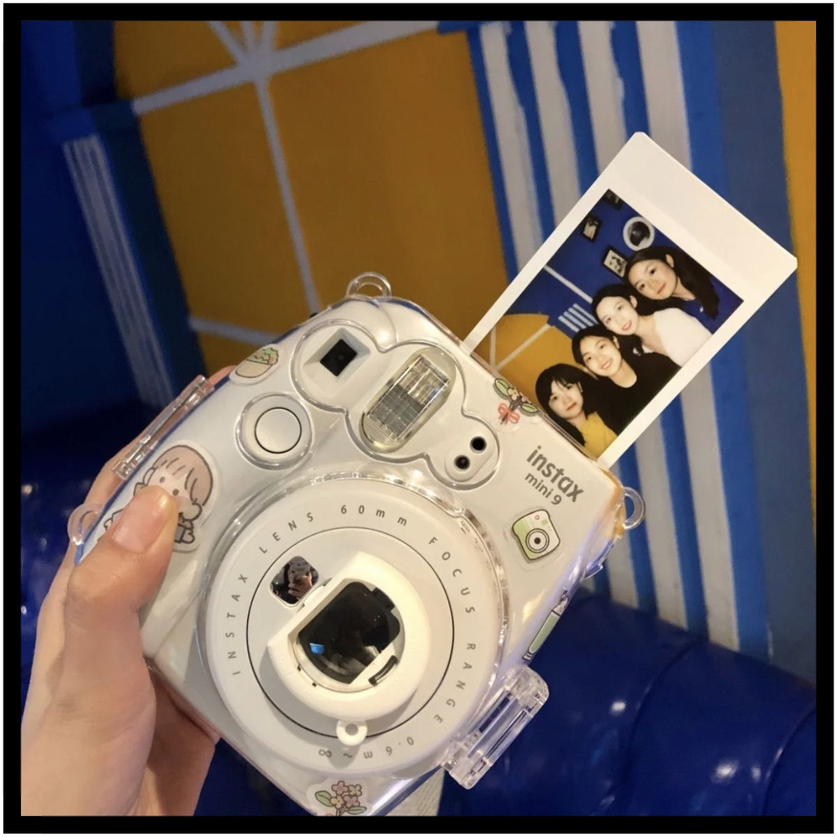 High-Definition Dual-Camera Digital Camera That Can Take Pictures and Transfer Them to Mobile Phones. Student Party Recording Camera. Student Photo Recording