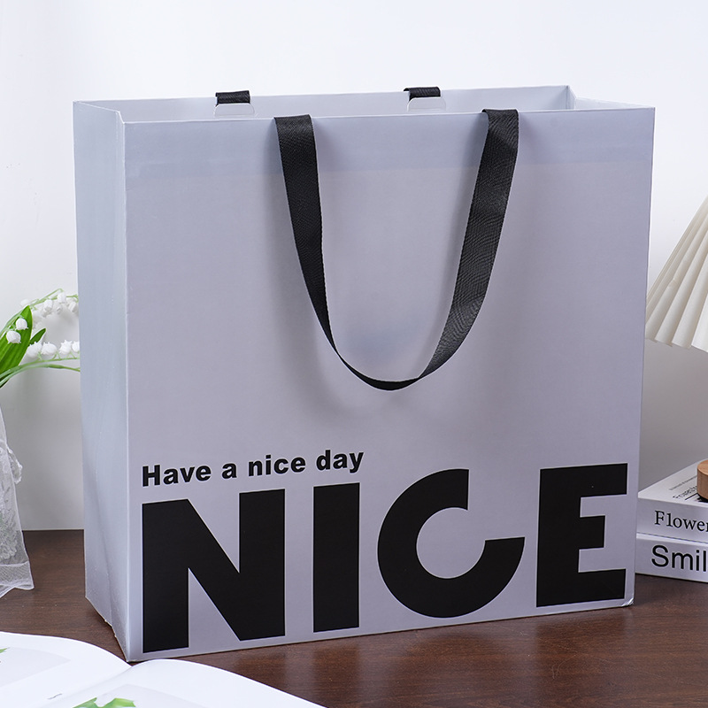 Bolsas de papel kraft sin cintura bolsas de mano logotipo ropa bolsas de regalo bolsas de papel bolsas de regalo bolsas de compras personalizadas