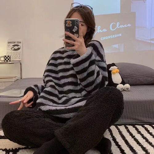 Women's Sweet Cartoon Plush Pajamas for Autumn/Winter, Coral Fleece, Loose Fit, Plus Size, Foreign Trade Cross-Border Set, One Piece Dropshipping