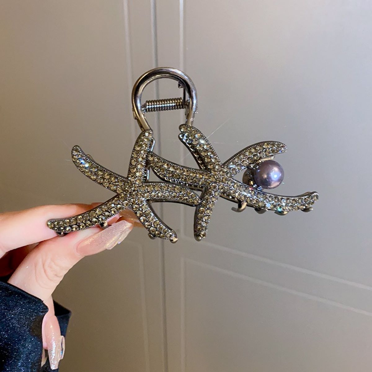 55g Weight Hair Claws Hair Accessories Type 1 Piece Quantity Holiday, Daily Occasion Alloy Material Color Block Pattern Women's Gender Inlay Design Simple Style, Classic Style Style Women's Simple Style Classic Style Color Block Alloy Inlay Hair Claws 9