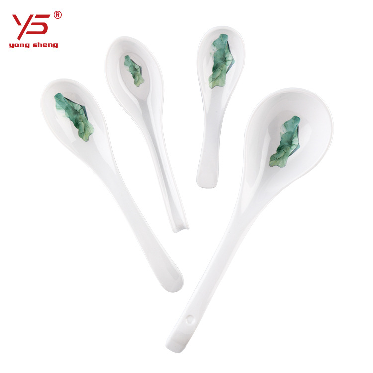 Yongsheng cuchara de gancho de melamina cuchara de mango largo de plástico cuchara de porcelana de imitación ramen cuchara de sopa cuchara más