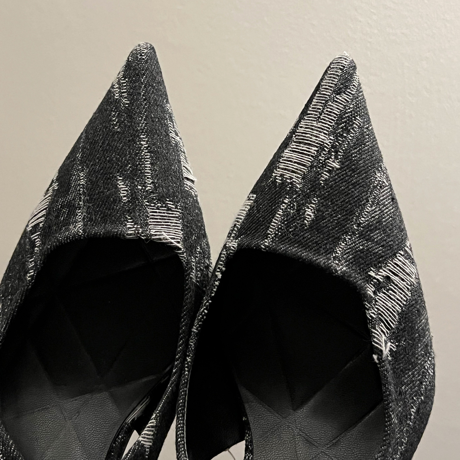 Fashionable denim pointed-toe high-heeled shoes for women spring and summer new empty back sandals toe-toe shallow mouth single shoes_mkmklike.com