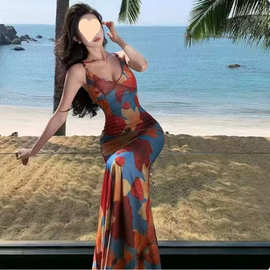 泰国小众露背绑带连衣裙女海边度假热带印花吊带裙自带胸垫沙滩裙