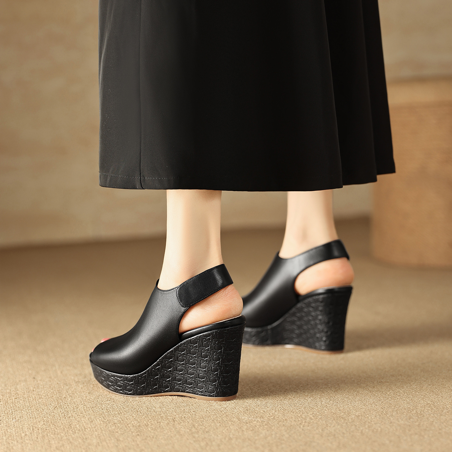 Sandal cao gót nữ quai ngang mũi hở đế xuồng gót 9 cm — màu đen, màu trắng ngà