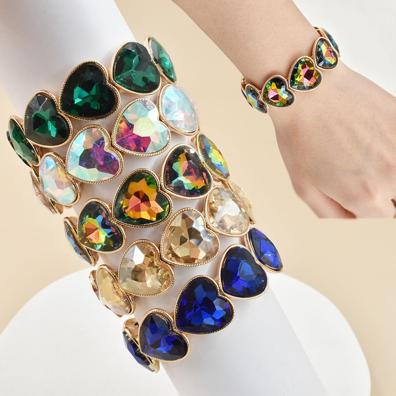 New versatile elastic bracelet for women, heart-shaped love glass bracelet, stylish elastic charm fashion accessory New versatile elastic bracelet for women, heart-shaped love glass bracelet, stylish elastic charm fashion accessory