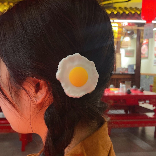 Fun and funny biscuit hairpins, fried eggs, simulated food hairpins, side clips, creative hair accessories, small gifts for students