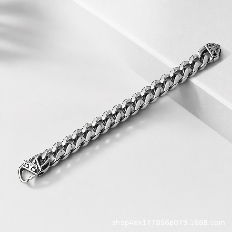 Titanium steel cast Cuban chain bracelet with polished engraved clasp, men's hip-hop trendy and cool personalized chain Titanium steel cast Cuban chain bracelet with polished engraved clasp, men's hip-hop trendy and cool personalized chain