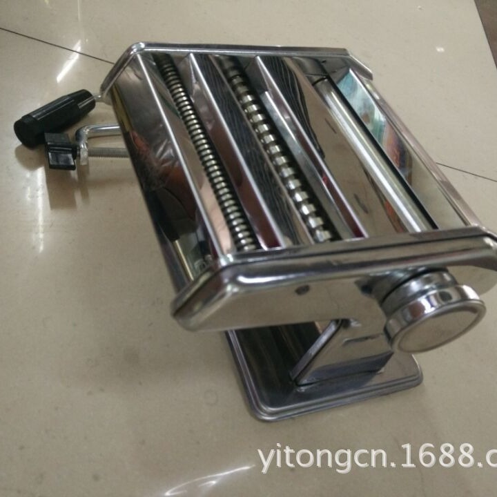 Nuevo modelo transfronterizo, compacto, práctico y elegante, máquina para hacer fideos manual, verde, fácil de operar, volumen de exportación mensual de 2 contenedores de gran volumen.