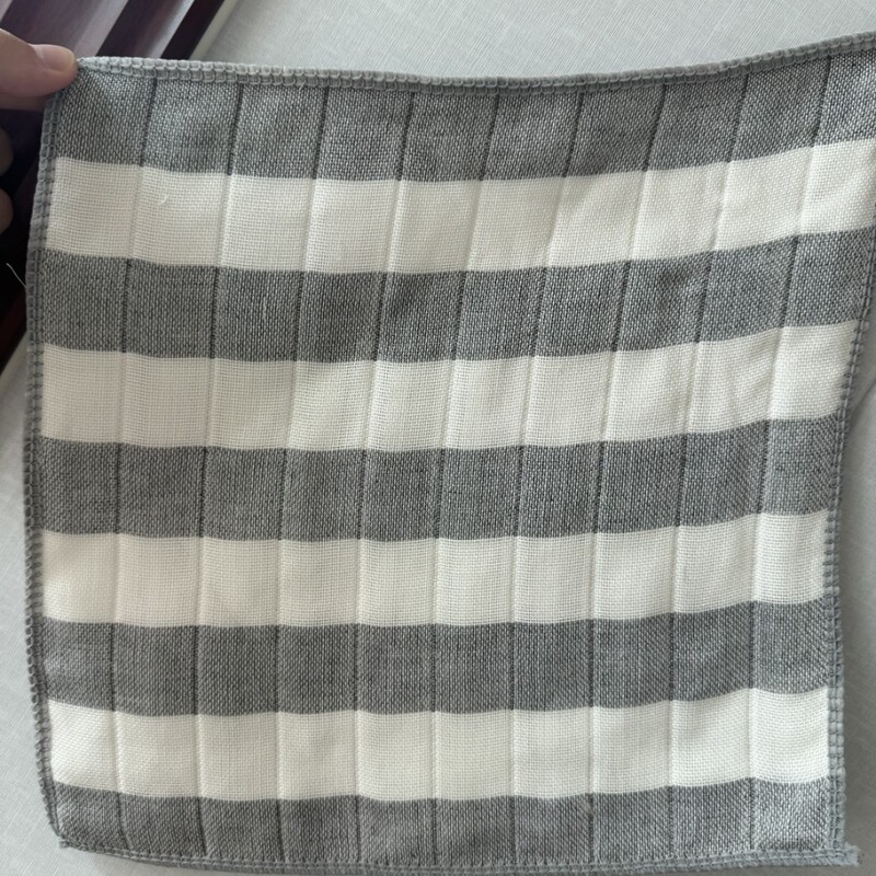 Striped, color-woven, quick-drying, absorbent, lint-free kitchen cleaning cloth for home use