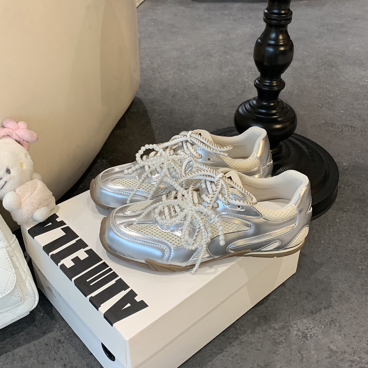 Versión de piel de vaca de la uva madre con la sensación de la chica de perlas zapatos casuales de ballet zapatos de entrenamiento moral zapatos deportivos casuales de mujer