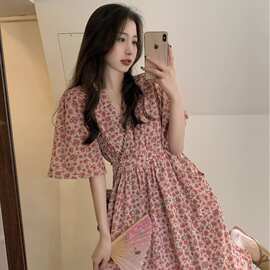 春夏女装法式温柔风粉色领碎花连衣裙女胖妹妹宽松收腰显瘦裙子