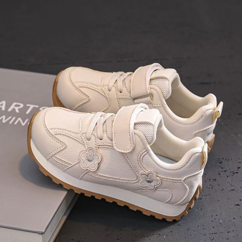 Zapatos deportivos princesa de niñas 2026 otoño nuevos zapatos de entrenamiento de moda para niños de suela suave zapatos de carreras casuales