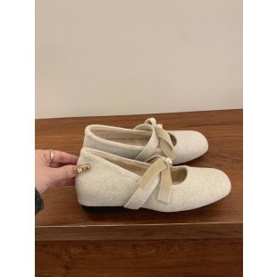 Chao Bunan suave hadas pequeñas fragancias viento Maria zapatos de invierno retrógrado 4CM arco de perla zapatos de una sola mujer