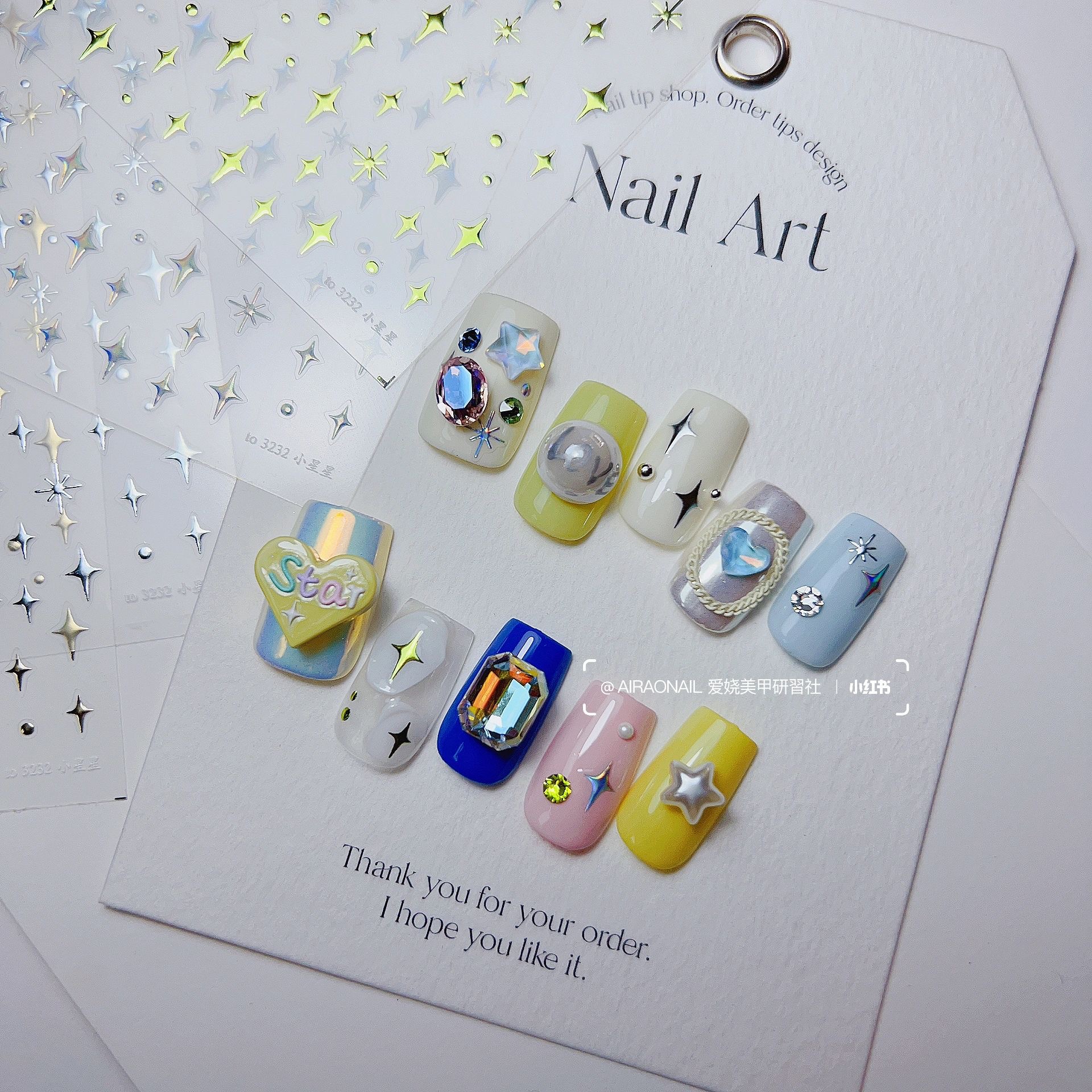 Pegatinas de uñas doradas tomoni populares pegatinas de uñas vintage fábrica al por mayor estrella japonesa de cuatro colores 3232