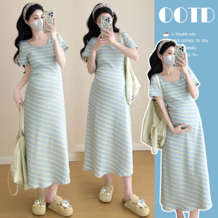 20252025 Maternity Summer New Short-sleeved Striped Knitted Dress Slimming All-match Pregnant Women's dress Trendy