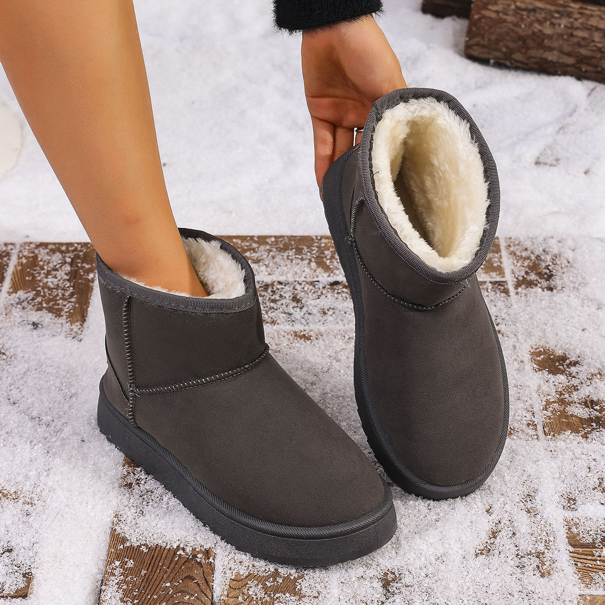 New women's shoes winter plus fleece short short boots warm a slip-on bread cotton shoes_voghion.com