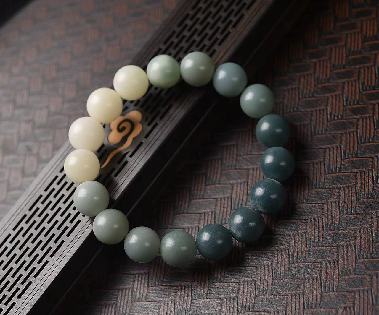 Bodhi Yin skin gradient color, highlights high color bright size 11mm