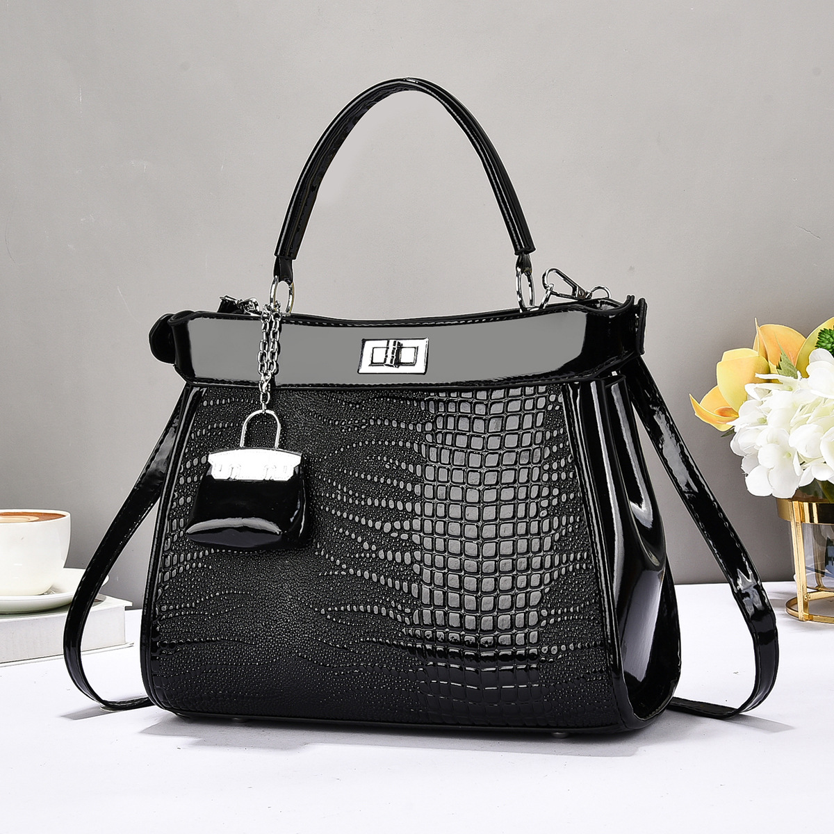 小众设计包包女新款高级质感通勤手提包撞色大容量单肩斜挎鳄鱼纹