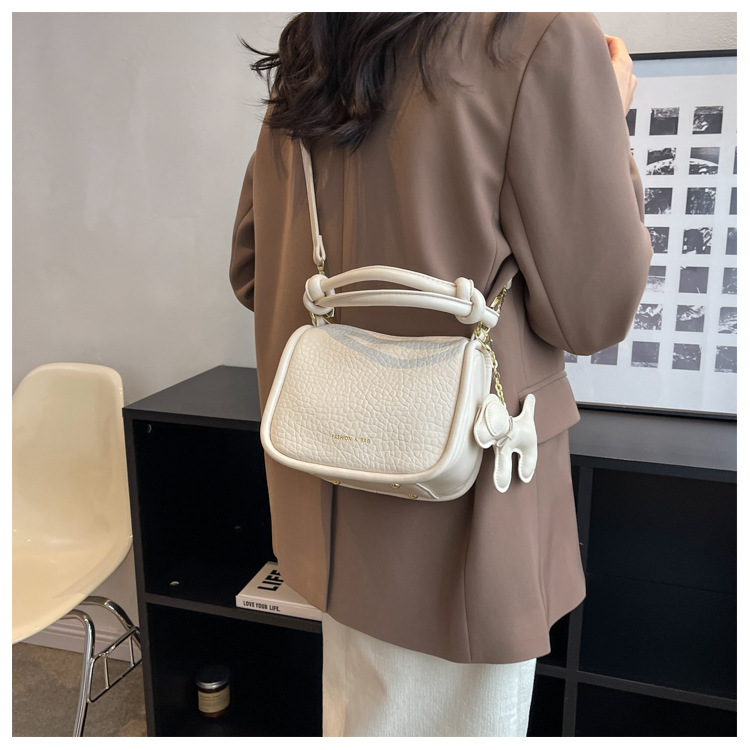 Women's Small All Seasons Pu Leather Solid Color Fashion Pillow Shape Zipper Handbag display picture 4