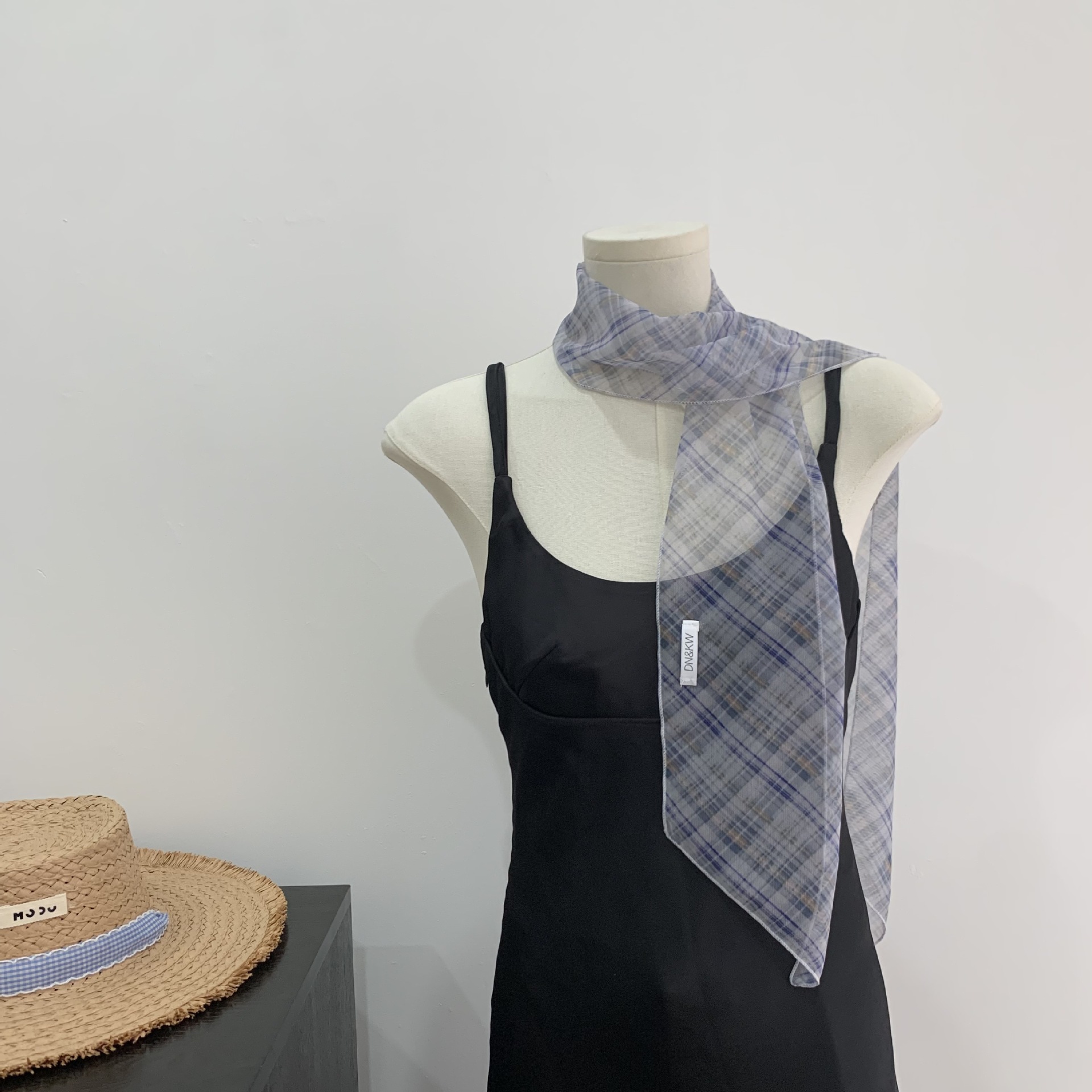 Elegant Silk Scarf For Women Versatile Spring Summer Neck Accessory_voghion.com