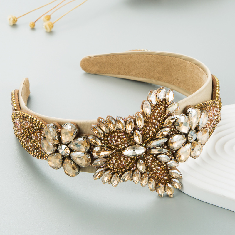 New Gorgeous Crystal Baroque Retro Wide-brimmed Butterfly Inlaid Zircon Headband display picture 5