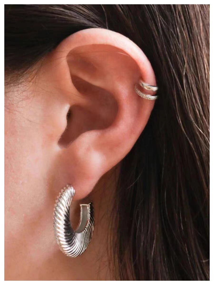 Twisted Hoop Earrings Style 1