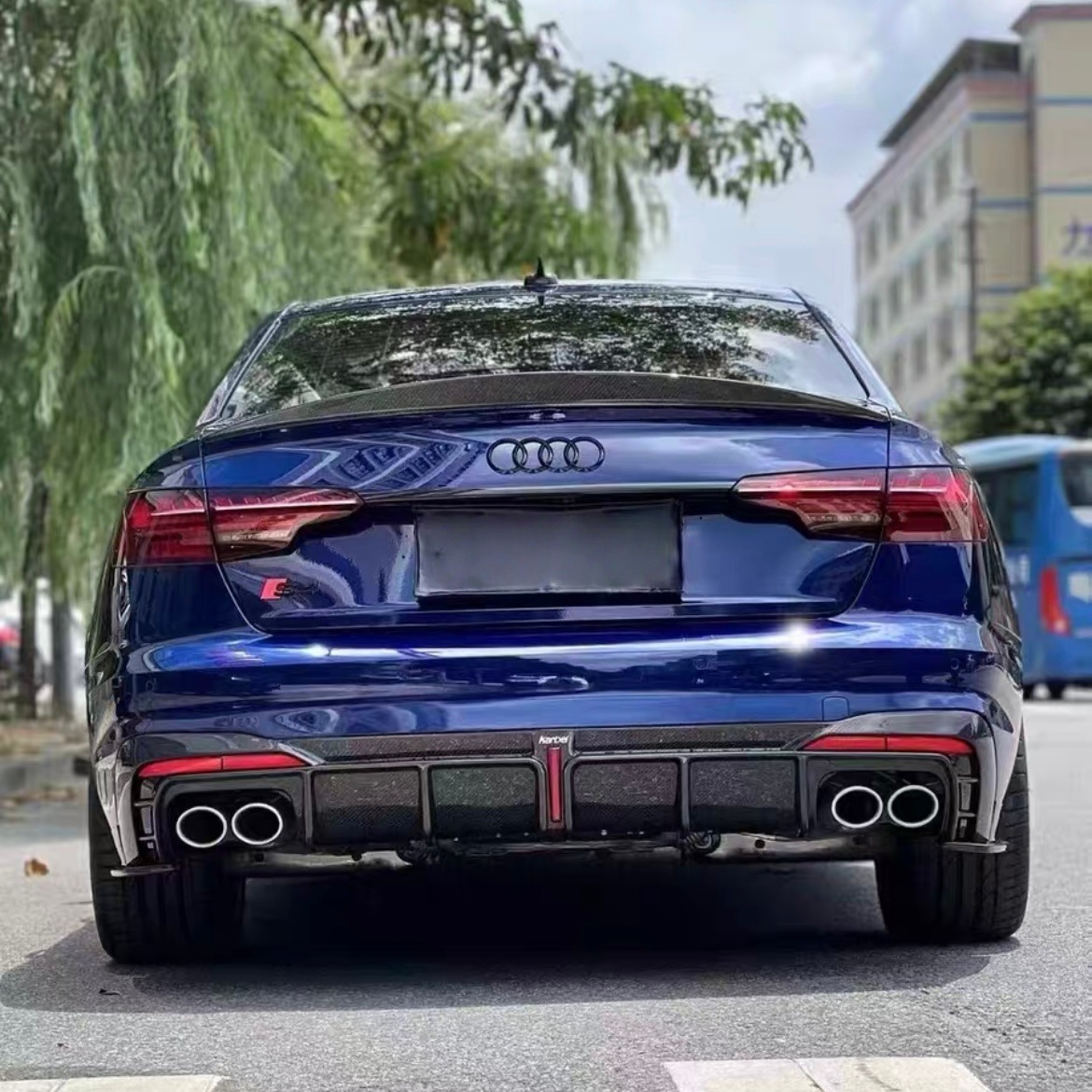 Suitable for Audi 17-25 Models A4Ls4 Modified K-Style Arc Tail Wing B9 Rear Spoiler Fixed Wind Tail Wing in Glossy Black