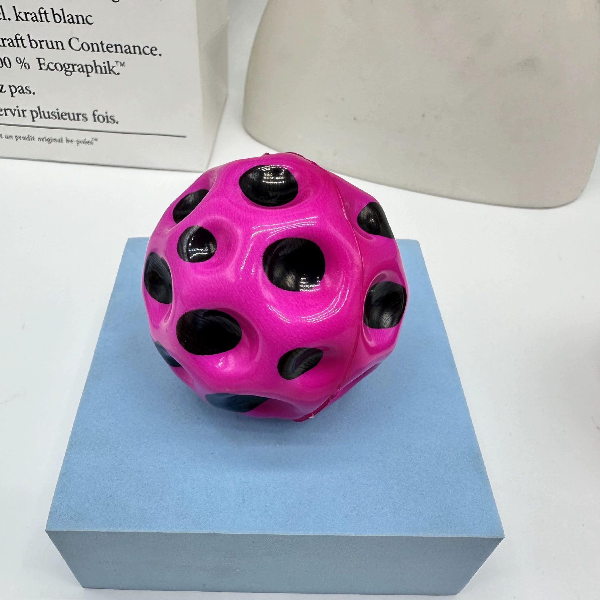 Venta caliente transfronteriza 7CM espuma PU bola de estrés estiramiento brillante baloncesto pequeño descompresión para niños juguete de ventilación rugby image 26
