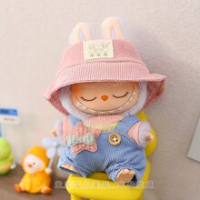 �����Ɍ�����������һ����ä����Labubu�����������·�ë�q���zĘ