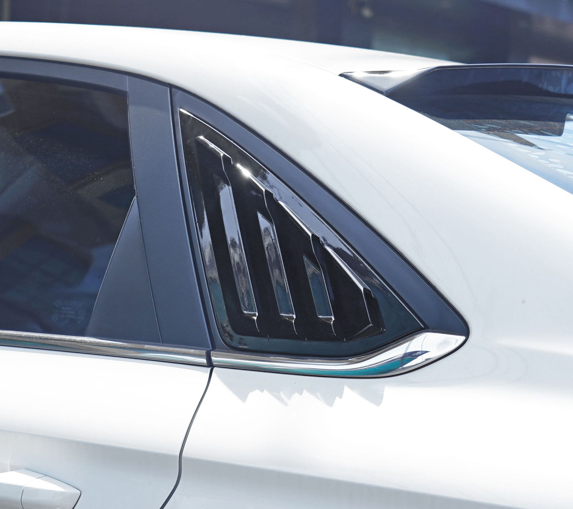 Suitable for 22-27 Geely Emgrand S70 front spoiler, front lip, rear wing, side skirts, rear lip, top wing, body kit