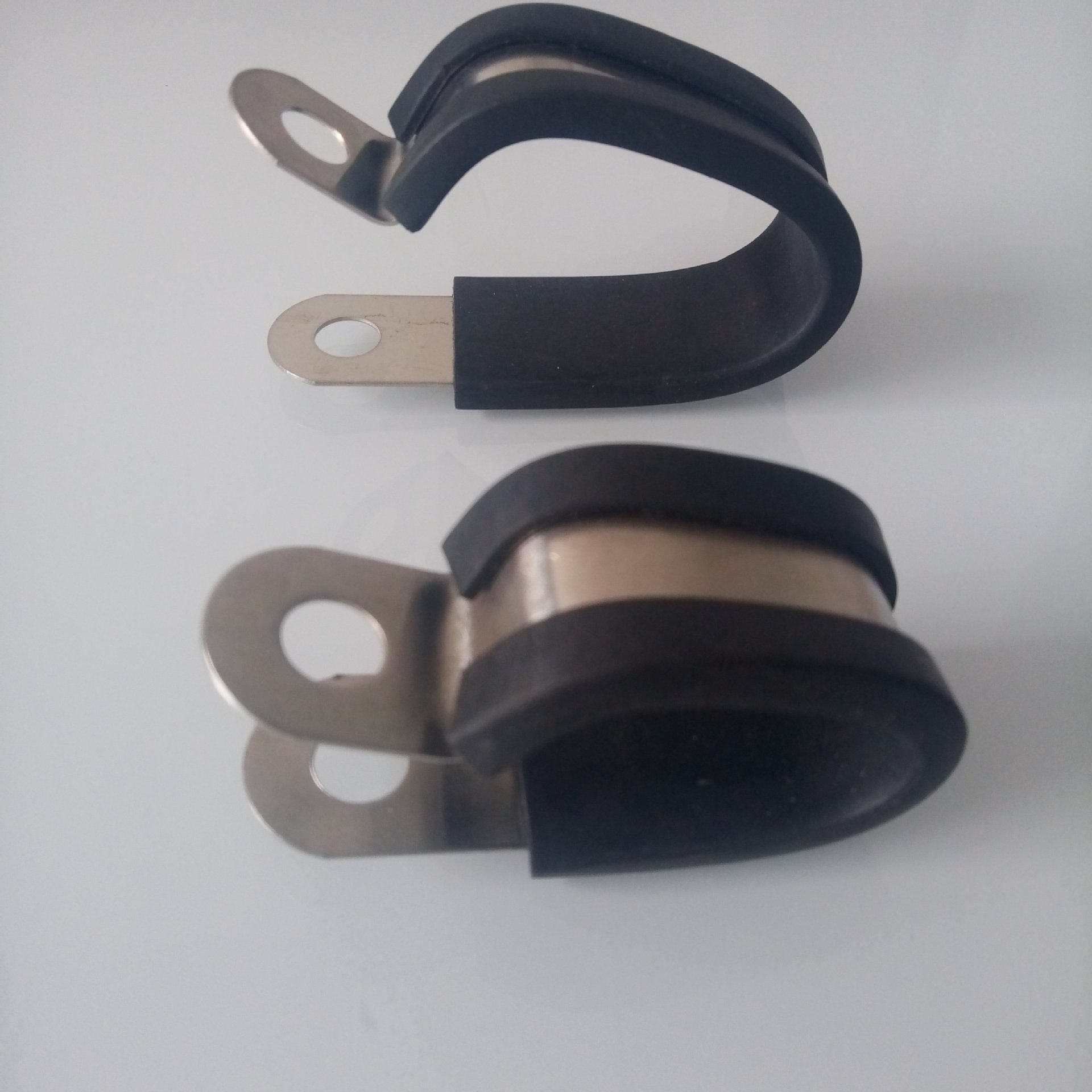 新能源高压线束管夹供应 双管不锈钢包半胶卡箍2*25现货