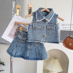 女の子の新しい夏のデニムスーツノースリーブローエッジジャケット小さな女の子プリーツスカートファッショナブルなツーピースセット
