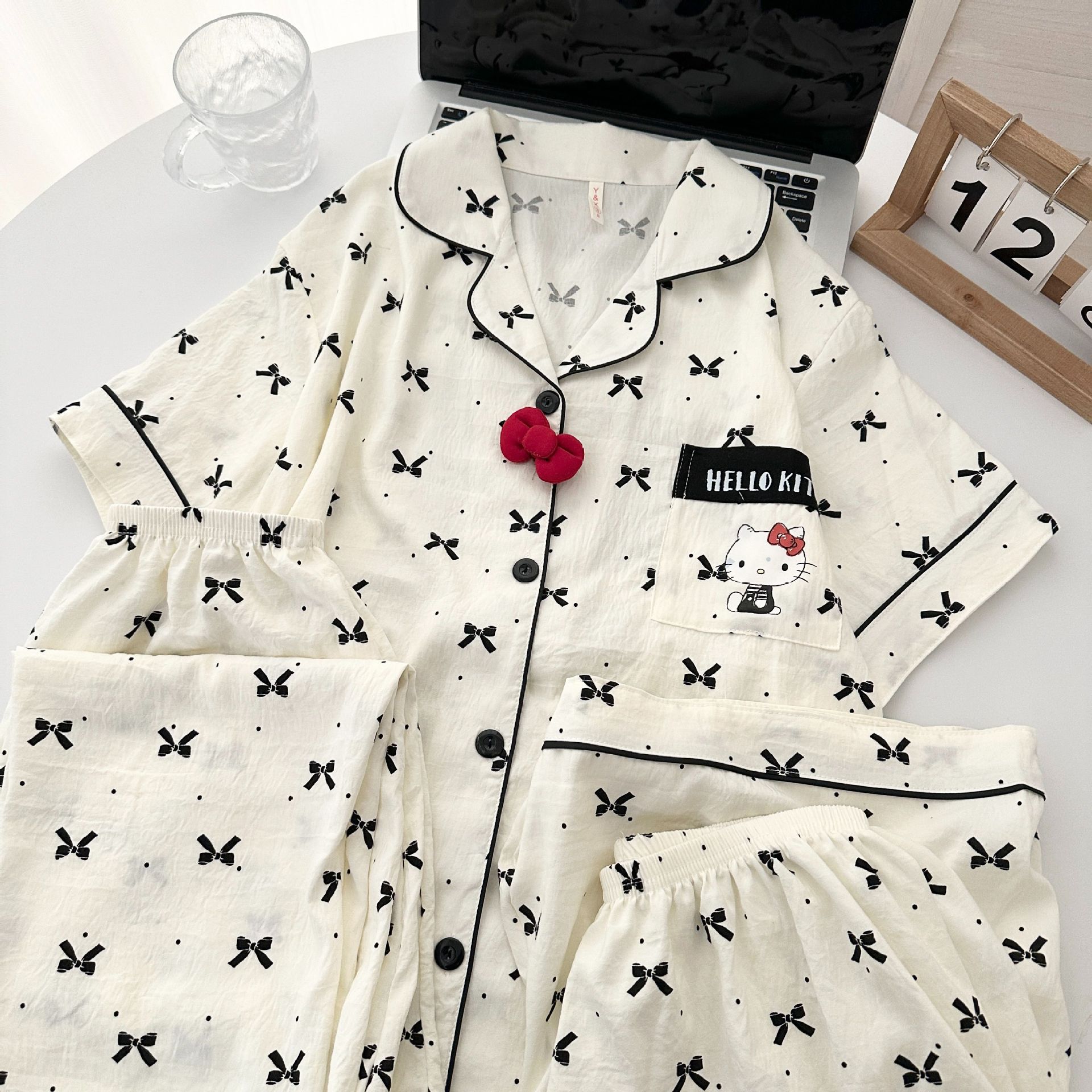 Cross-border nudo rojo KT gato pijama mujer verano celebridad de Internet cárdigan de manga corta de tres piezas pantalones de manga corta ropa de hogar de alta gama